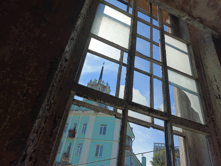 Вид из окна ДК Ленина
