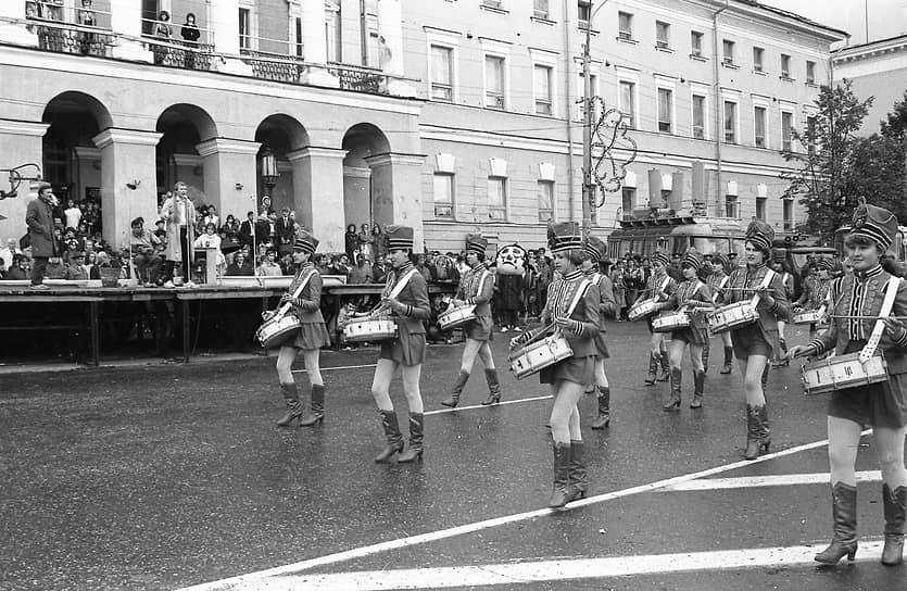 1988 год. Горький. Съемки фильма «Мисс миллионерша» на площади Минина и Пожарского