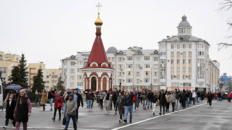 Пешеходы в центре Саранска