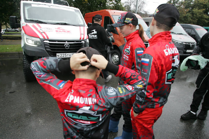 Команда юниоров готовится к старту