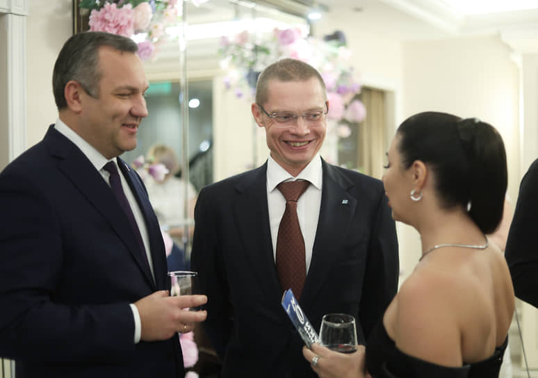 Вице-президент и директор Нижегородского филиала ПАО «Ростелеком» Евгений Петров, управляющий нижегородского регионального отделения банка ВТБ Всеволод Евстигнеев и финансовый директор ННДК Ольга Назарова
