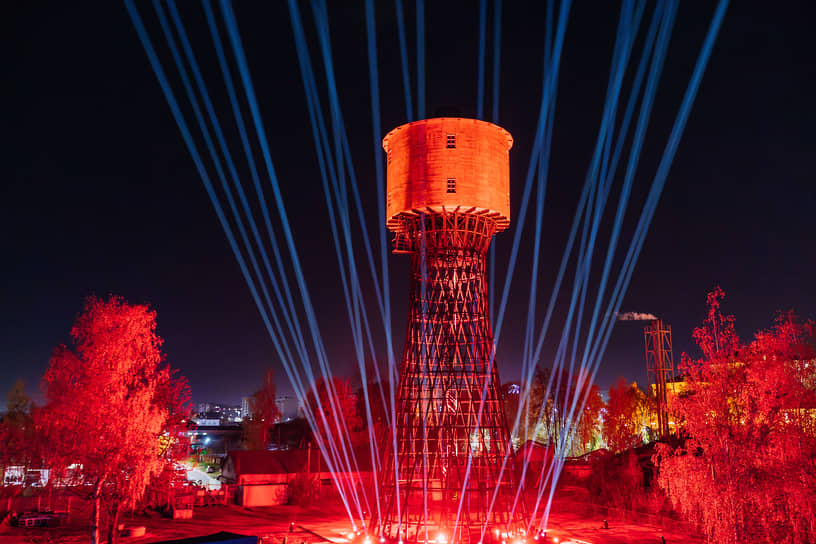 Световое шоу на Шуховской башне