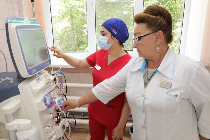 Руководитель нефрологического центра, заведующая отделением амбулаторного диализа, врач–нефролог, отличник здравоохранения Наталья Линева