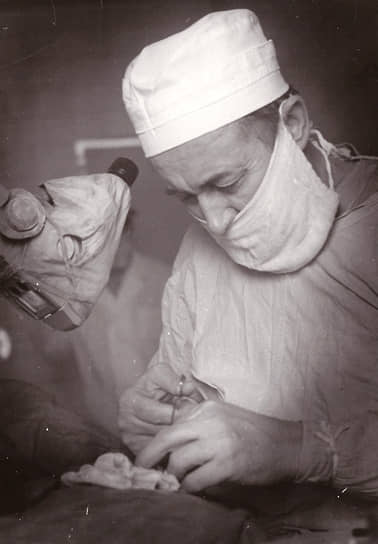 Оперирует профессор Владимир Шахов