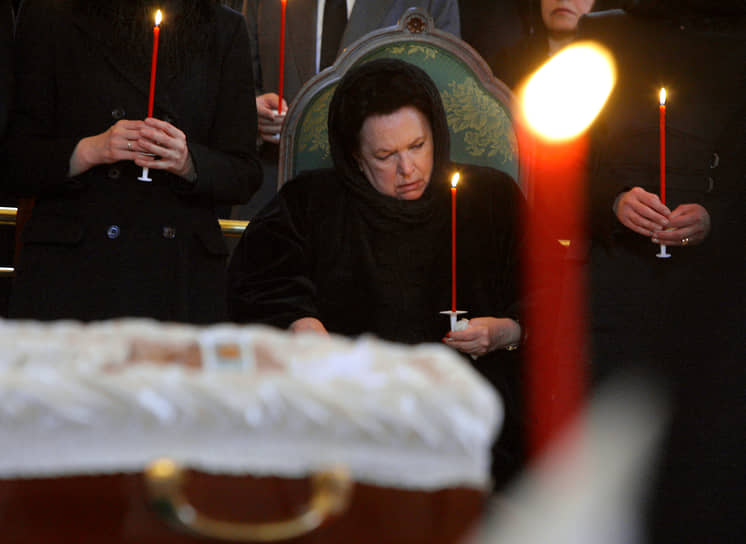 Апрель 2007 года. Оперная певица Галина Вишневская на отпевании супруга, дирижера Мстислава Ростроповича в храме Христа Спасителя