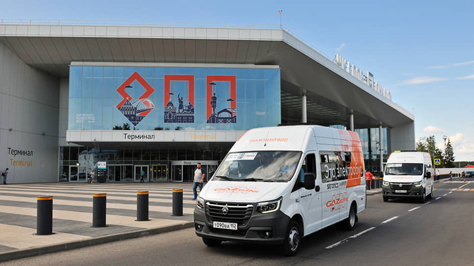 Электромобили GAZelle e-NN начали обслуживать пассажиров аэропорта в юбилейный  для Нижнего год