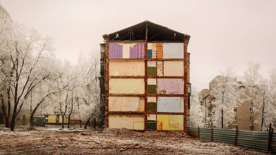 Иван Михайлов. Работа из проекта «Новости с окраин. Холмы и овраги», 2014