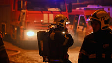 Спасатели МЧС ликвидируют крупный пожар дизтоплива в Новороссийске