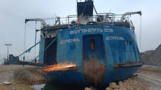При пробной откачке мазута из носа «Волгонефть-239» удалось избежать утечек