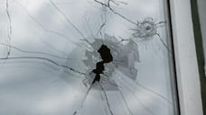 В Новороссийске взрывной волной выбило окна здания при падении БПЛА