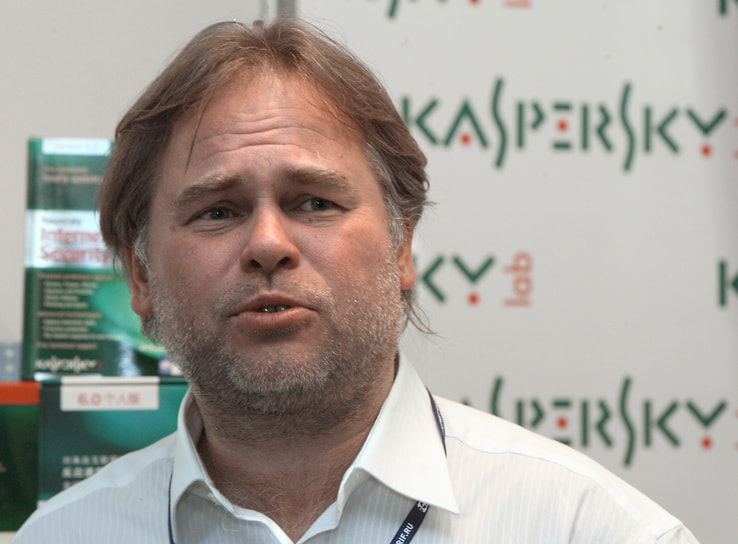 «Я работал по 12-14 часов в день без выходных и отпусков где-то с 1991-го по 1996 годы. Вот это я и называю &quot;положить жизнь на дело&quot;».&lt;br>
В 1991 году Евгений Касперский возглавил группу сотрудников Центра информационных технологий КАМИ, которые занимались  информационной безопасностью. Затем его подразделение создало первую антивирусную программу, а в 1994 году продукт победил в конкурсе Гамбургского университета, получив международную известность
