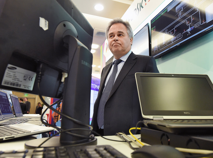 «Вся инфраструктура в мире, вообще вся, построена на небезопасных операционных системах».&lt;br>
Сегодня в портфеле «Лаборатории Касперского» — десятки решений для защиты как потребительской, так и корпоративной инфраструктуры: от персональных компьютеров до банкоматов и промышленных систем