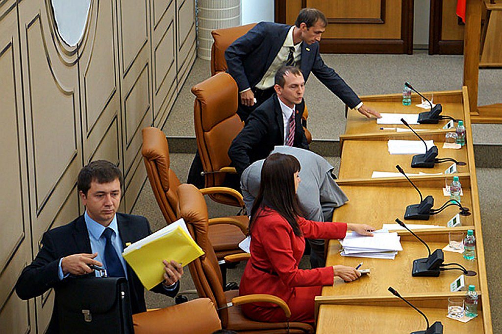 Эксперты прогнозируют, что на сессии горсовета Красноярска бюджет будет поддержан большинством представленных в нем партий