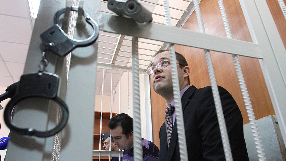 Суд продлил арест мэра Бердска Ильи Потапова и его бывшего заместителя Владимира Мухамедова еще на полгода 