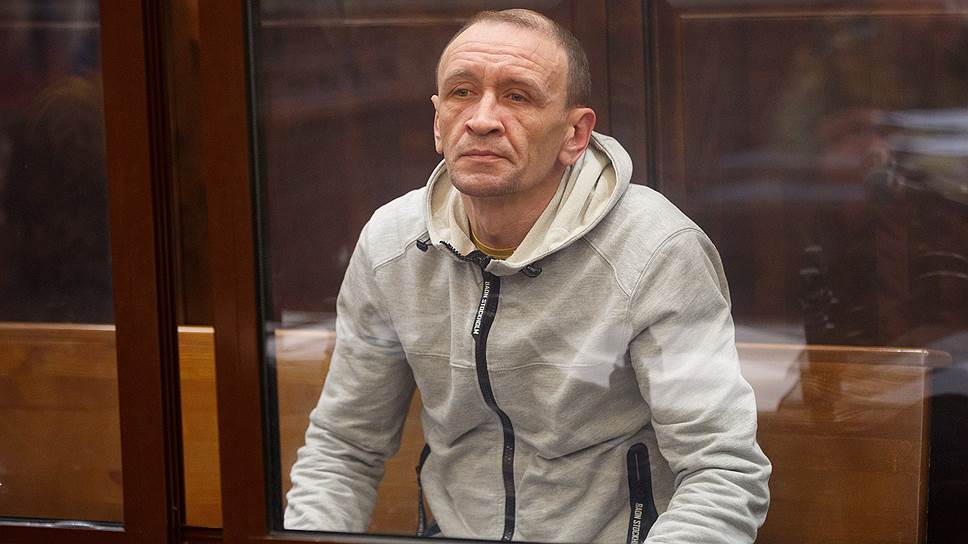 Как суд оставил под арестом обвиняемого по делу «Зимней вишни» Сергея Генина