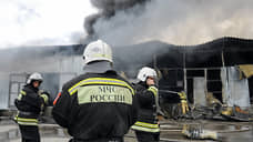 Складские помещения загорелись в Новосибирске
