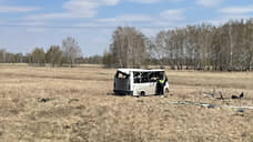 Микроавтобус с пьяным водителем опрокинулся в кювет в Омской области