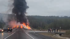 На трассе в Приангарье произошло массовое ДТП, пять фур загорелись