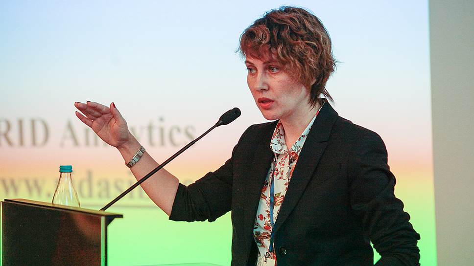 Елена Ермолаева, директор RID Analytics, в своем выступлении дала ценовой анализ первичного рынка жилья Новосибирска и коммерческой недвижимости городов СФО