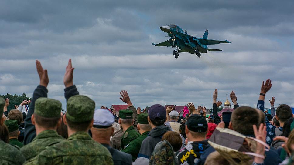 Авиашоу длилось более пяти часов