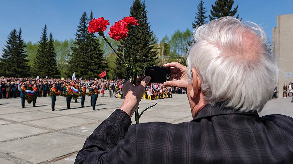 Монумент славы в Новосибирске