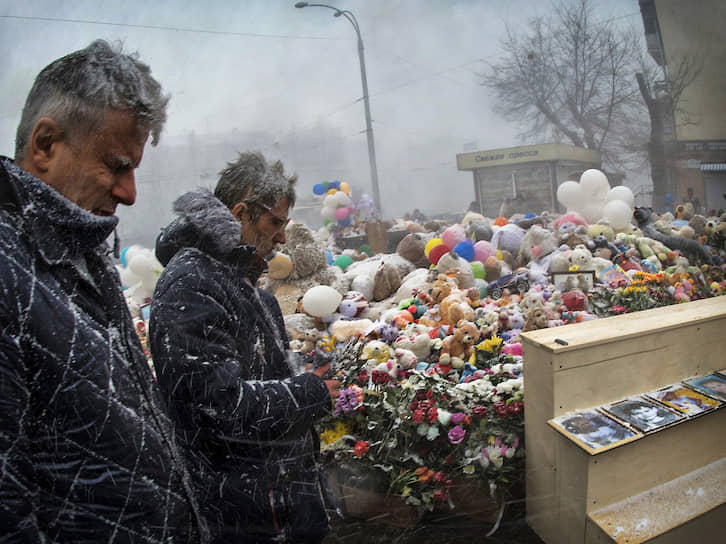 Погибло 60 человек, из них 37 детей. Пожар стал одним из двух наиболее значимых в истории современной России вместе с трагедией в пермском ночном клубе «Хромая лошадь» (2009 год)