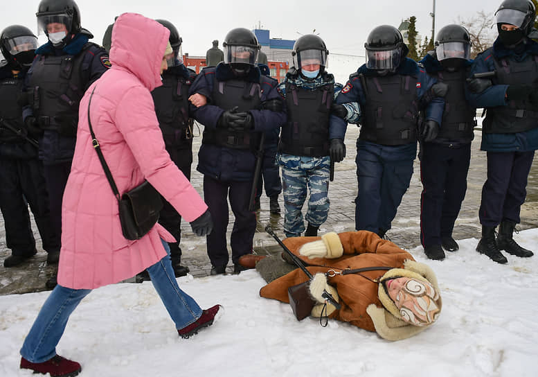 Несогласованная акция в Новосибирске против специальной военной операции 