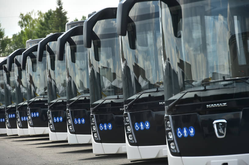 Автопарк МУП «Новосибгортранс» пополнился 50 новыми автобусами НЕФАЗ