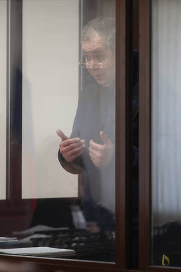 Бывший начальник главного управления МЧС по Кемеровской области Александр Мамонтов, являющийся фигурантом дела о пожаре в ТРЦ «Зимняя вишня», во время судебного заседания
