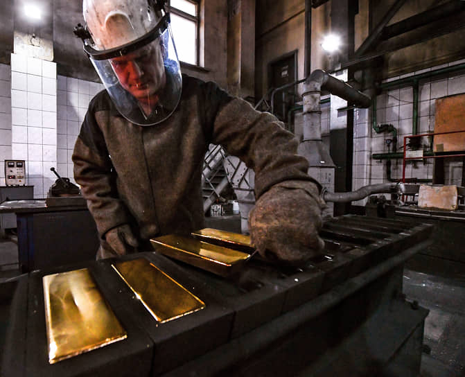Производство золотых слитков на Новосибирском аффинажном заводе