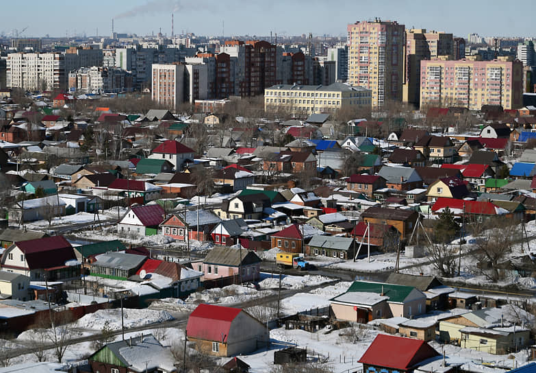 Виды одного из жилых районов в Омске