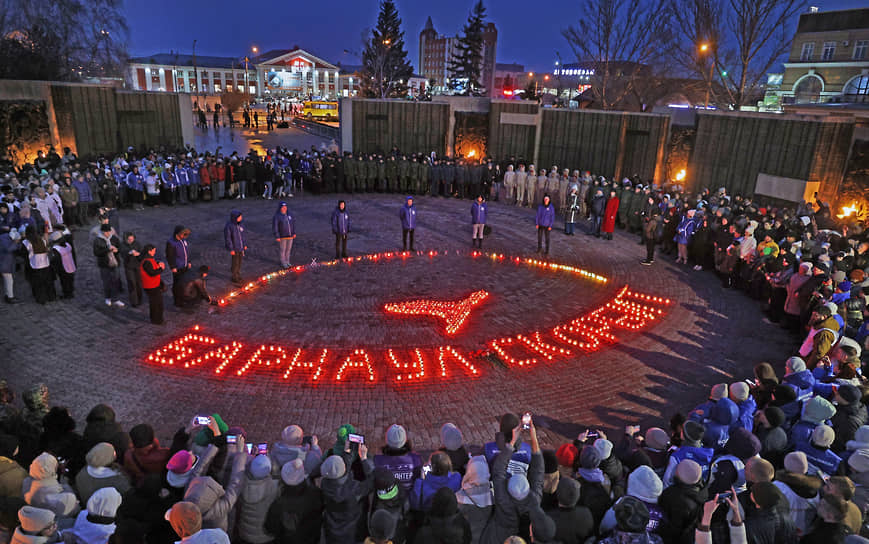 В Барнауле почтили память погибших в подмосковном «Крокус Сити Холле»