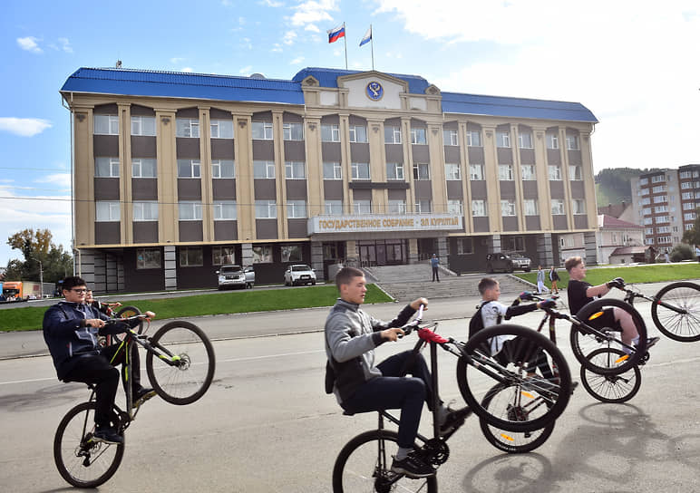 Площадь Ленина в Горно-Алтайске