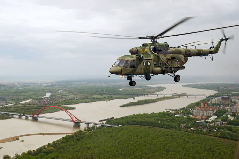 Пролёт моста над водой имеет длину 380 метров и выполнен в виде гигантской арки с подъёмом в 70 метров над уровнем воды. Это делает его одним из самых крупных арочных мостов в России