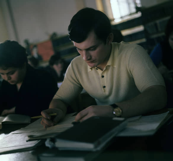 1970 г. Студент механико-математического факультета Томского государственного университета имени В.В.Куйбышева Валерий Никифоров