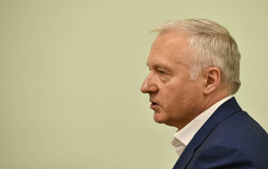 Юрий Лапшин отнесся «с должным уважением» к решению суда, признавшему его виновным в превышении полномочий