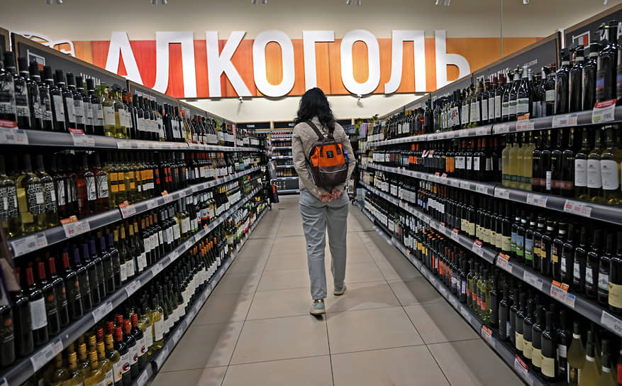 Времени на выбор спиртного в магазинах у красноярцев после принятия закона станет меньше