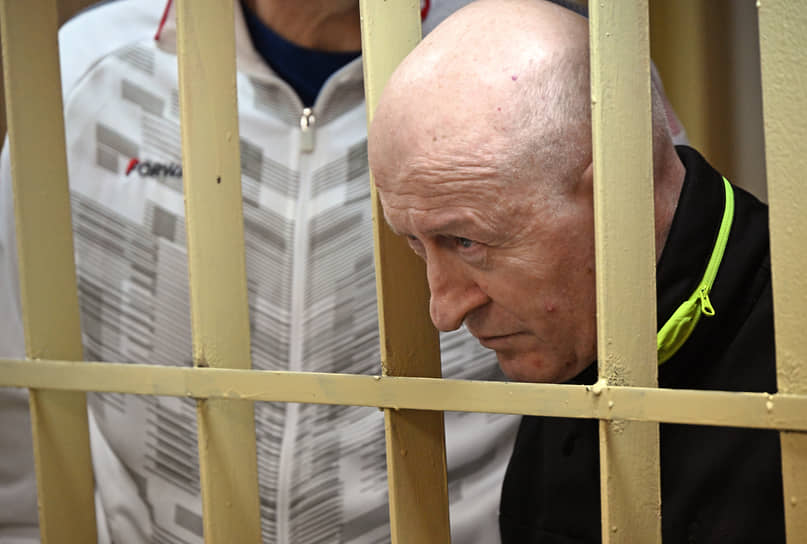 Судебное заседание по делу бывших руководителей центрального аппарата Всероссийского общества глухих (ВОГ), обвиняемых в мошенничестве в особо крупном размере, в Пресненском районном суде. Бывший председатель Новосибирского регионального отделения ВОГ Михаил Брагин