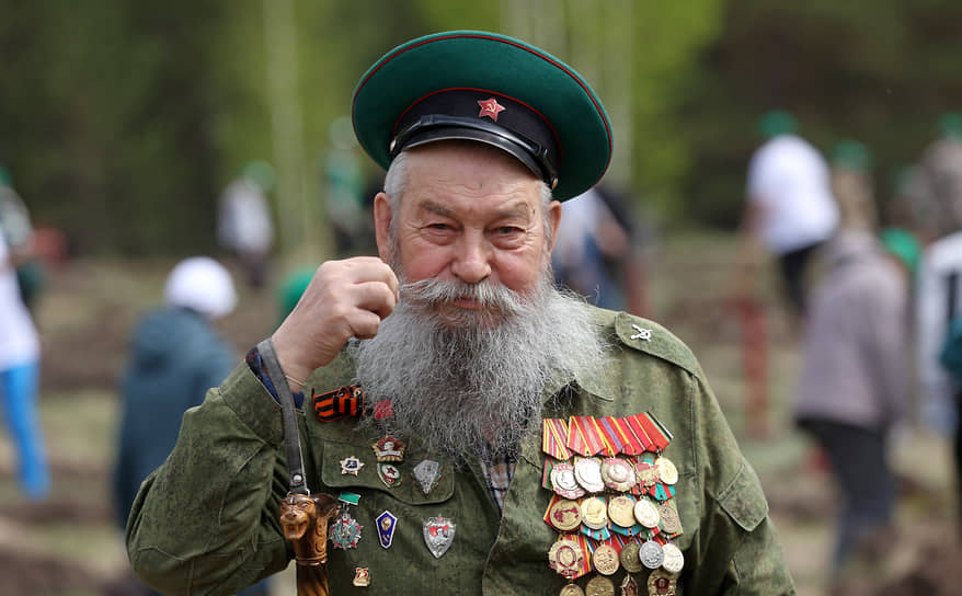 28 мая на Мемориале Славы в Барнауле прошел торжественный митинг, посвященный Дню пограничника