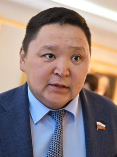 Шолбан Кужугет, представитель в Совете Федерации РФ от парламента Республики Тыва, на мероприятии, посвященном дням Саратовской области в верхней палате Федерального собрания