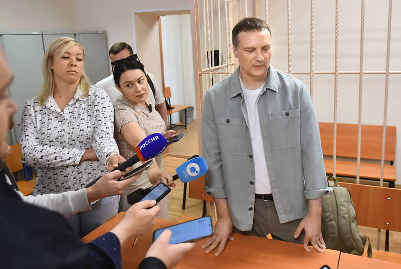 Оглашение приговора по делу бывшего министра Новосибирской области Дениса Архипова, обвиняемого в злоупотреблении и превышении должностных полномочий, в Центральном суде Новосибирска