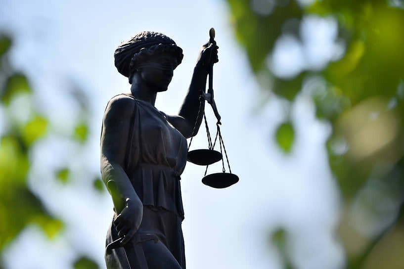 Суд считает необходимым продолжить применение в отношении бывшего военпреда комплекса воспитательных мероприятий