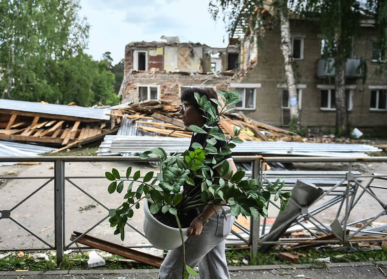 Последствия взрыва газа в двухэтажном жилом доме в поселке Красный Яр Новосибирской области