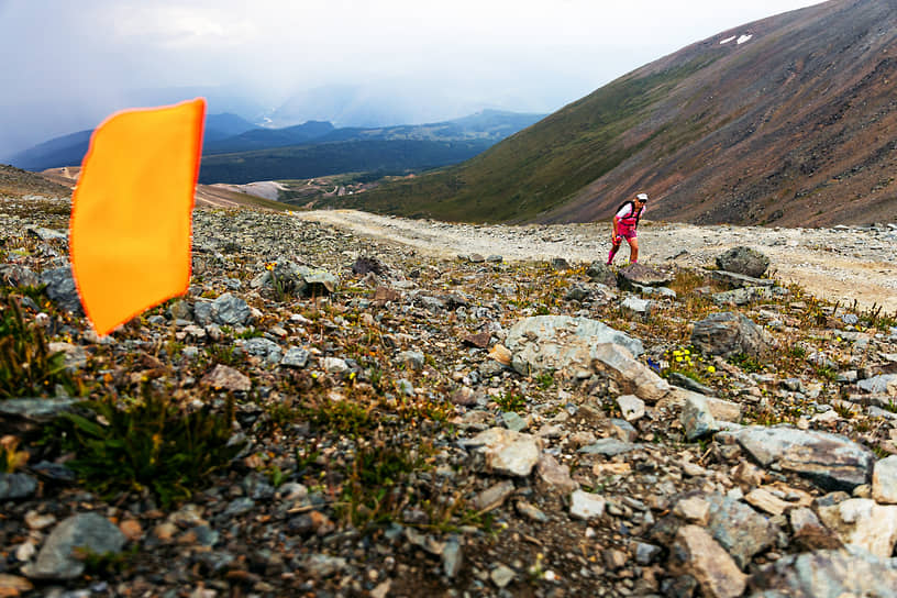 Wild Siberia Xtreme Triathlon имеет самую длинную транзитную зона в мире: участники преодолевают 7 км бегом между плавательным и велоэтапами, что делает переход уникальным вызовом