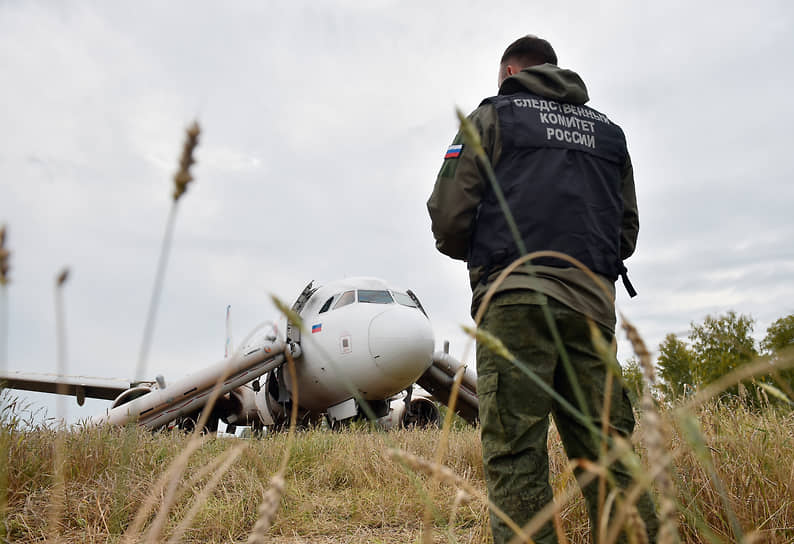Расследование уголовного дела о посадке Airbus А-320 в поле под Новосибирском заняло почти два года