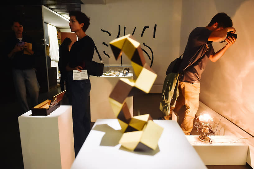 Работа XVI Красноярской музейной биеннале «Принцип надежды» в музейном центре «Площадь Мира» 