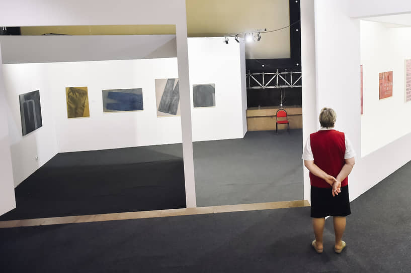 Работа XVI Красноярской музейной биеннале «Принцип надежды» в музейном центре «Площадь Мира»