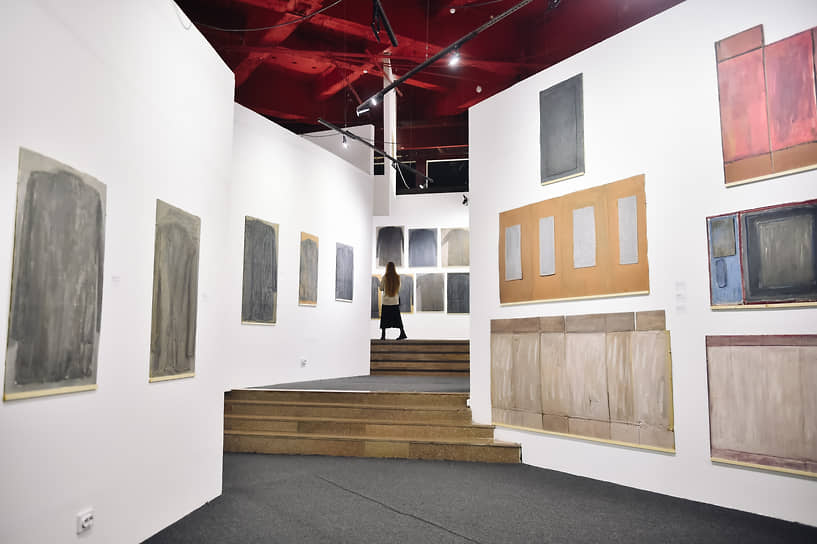 Работа XVI Красноярской музейной биеннале «Принцип надежды» в музейном центре «Площадь Мира»