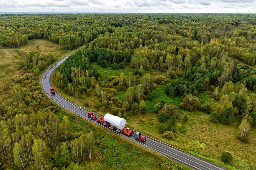 Транспортировка ротора паровой турбины и статора турбоагрегата на площадку Опытно-демонстрационного энергокомплекса Сибирского химкомбината в Томской области