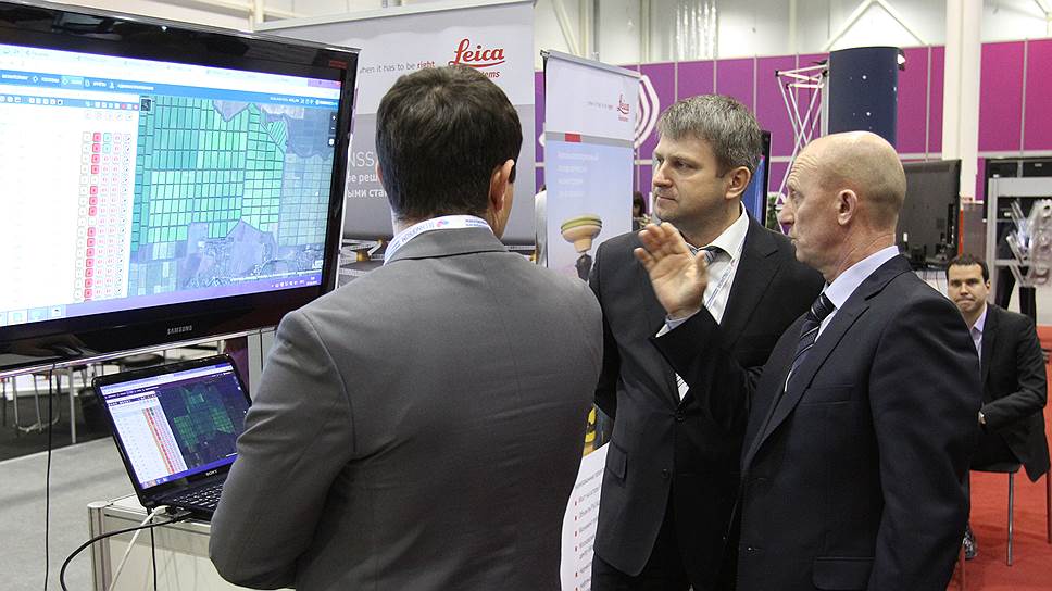 Стенд компании ООО «НАВГЕОКОМ» на выставке II Международного форума технологического развития «Технопром-2014»